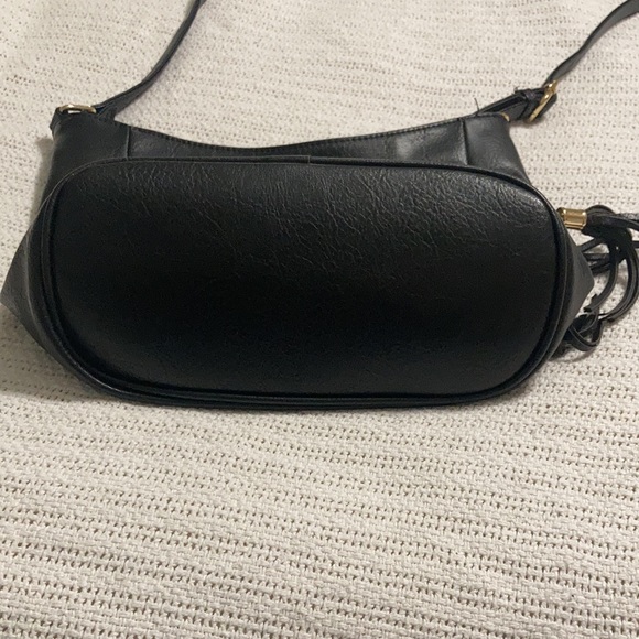 LF Leather bag with tassel and gold hardware - Picture 8 of 8